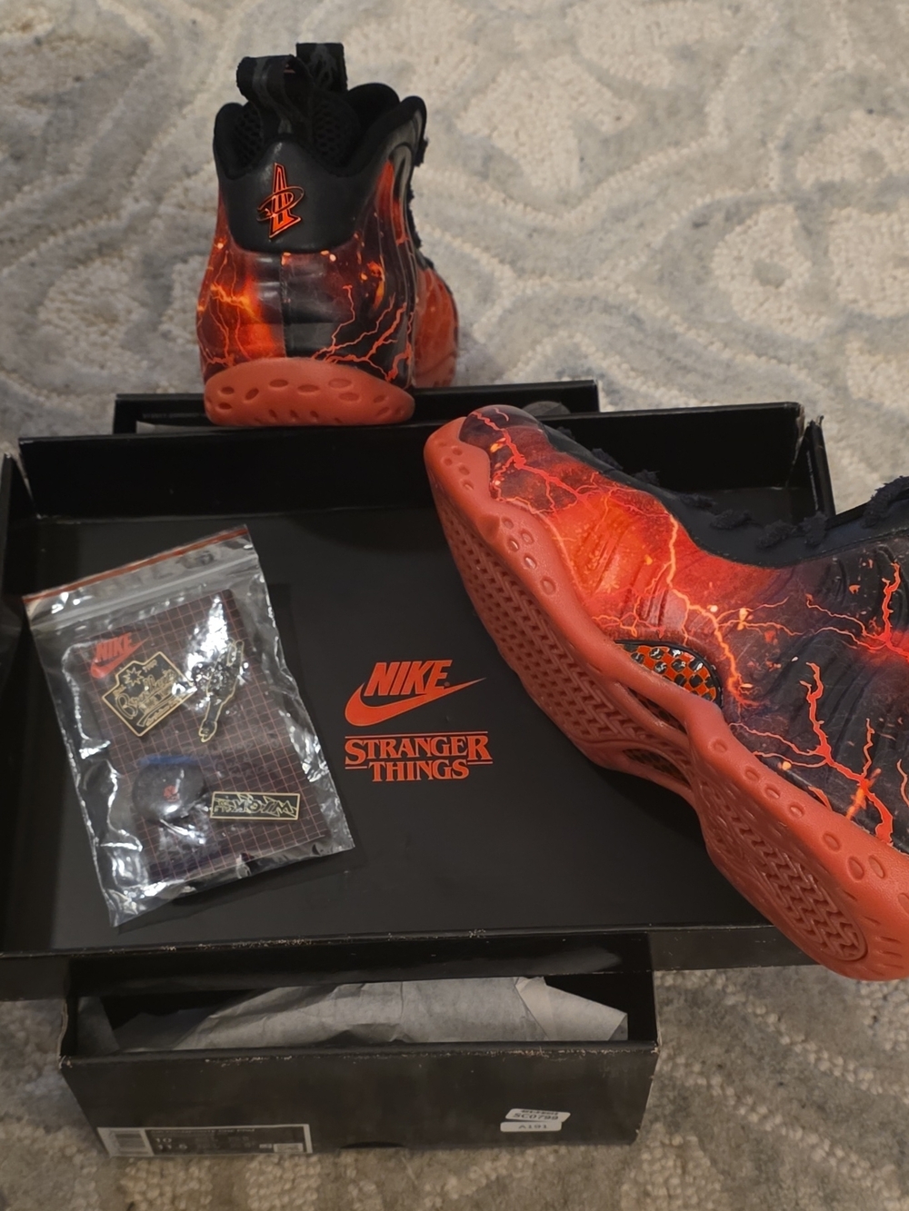 Nike Air Foamposite Vecna Stranger Things Collab Mens Sz 10 NIB w/ Pins Limited